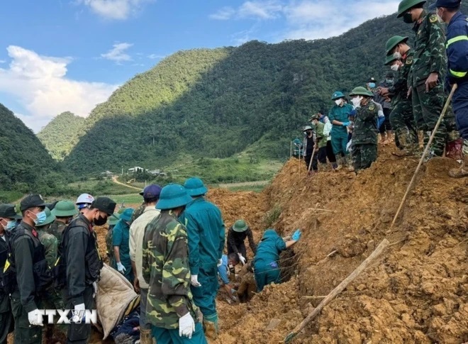 Toàn xã hội sẻ chia, hướng về đồng bào chịu thiệt hại của bão lũ